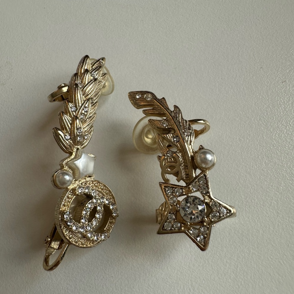 Chanel Clip-On Earring